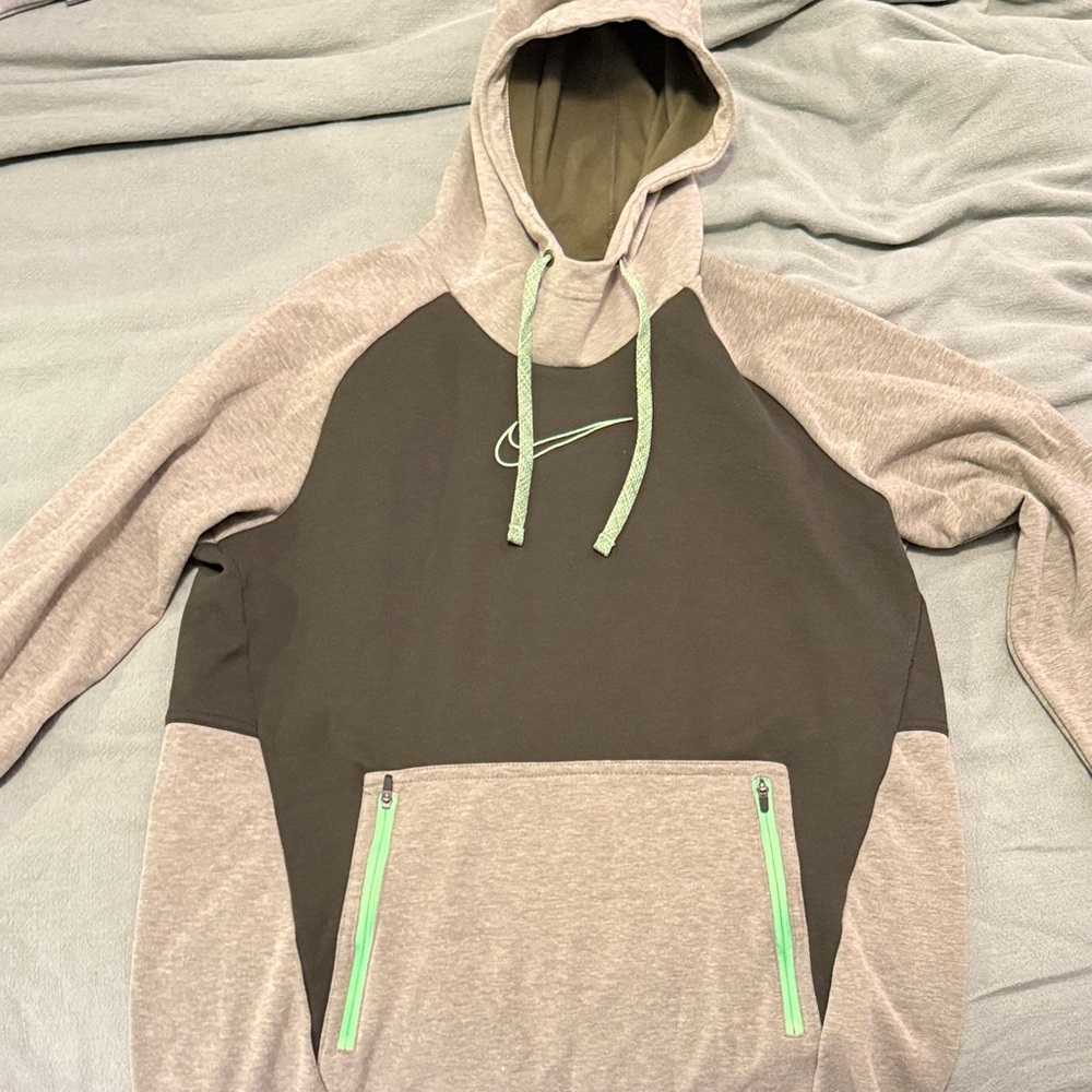 Nike Therma-Fit Hoodie